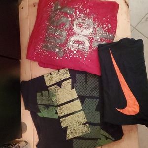 Lot of 3 men's nike tshirts